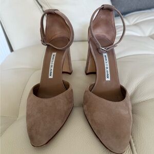 Manolo Blahnik Lausam Women's Tan Suede Block Heels Size 38.5